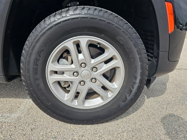 2023 Jeep Grand Cherokee Laredo