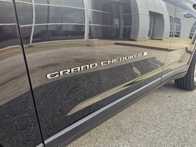 2023 Jeep Grand Cherokee Laredo