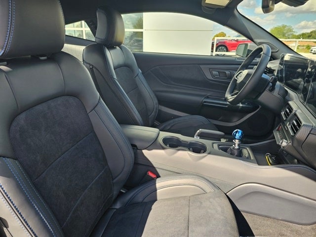 2025 Ford Mustang Dark Horse