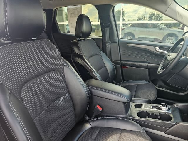 2024 Ford Escape Plug-In Hybrid Base