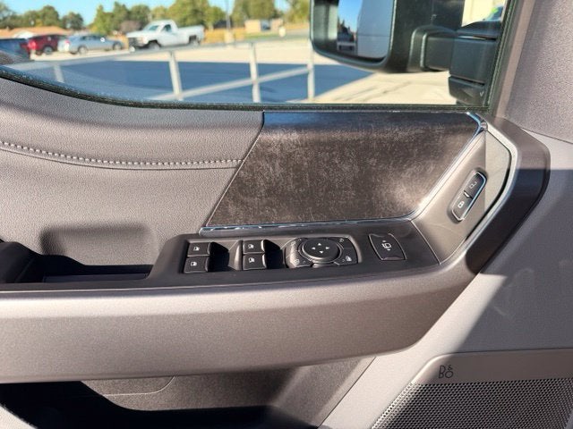 2027 Ford F-350SD XLT