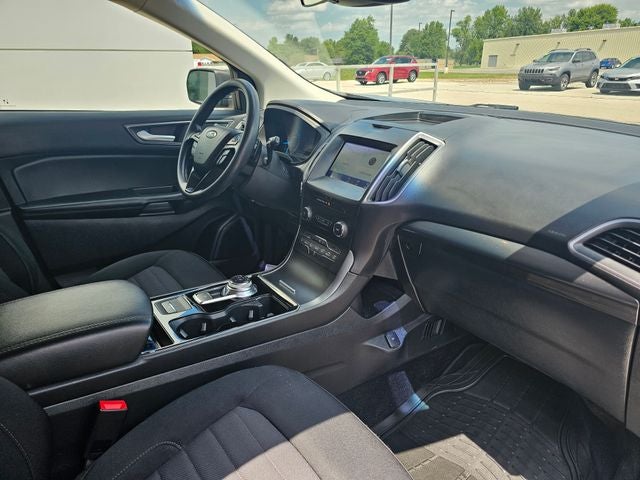 2020 Ford Edge SE