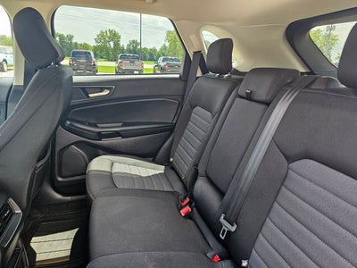 2020 Ford Edge SE