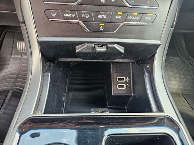 2020 Ford Edge SE
